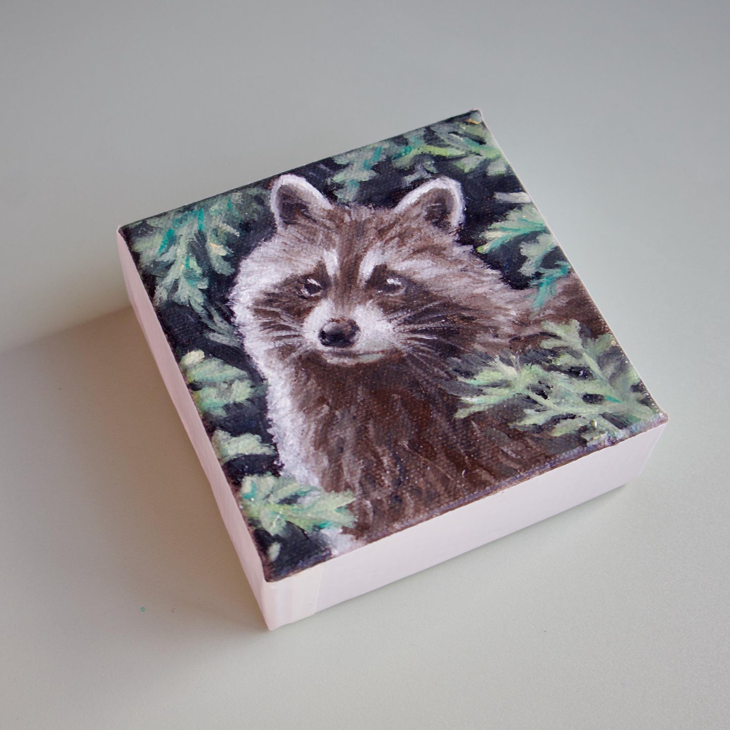 Hand-painted small raccoon oil painting original painting of animal raccoon cute artwork
