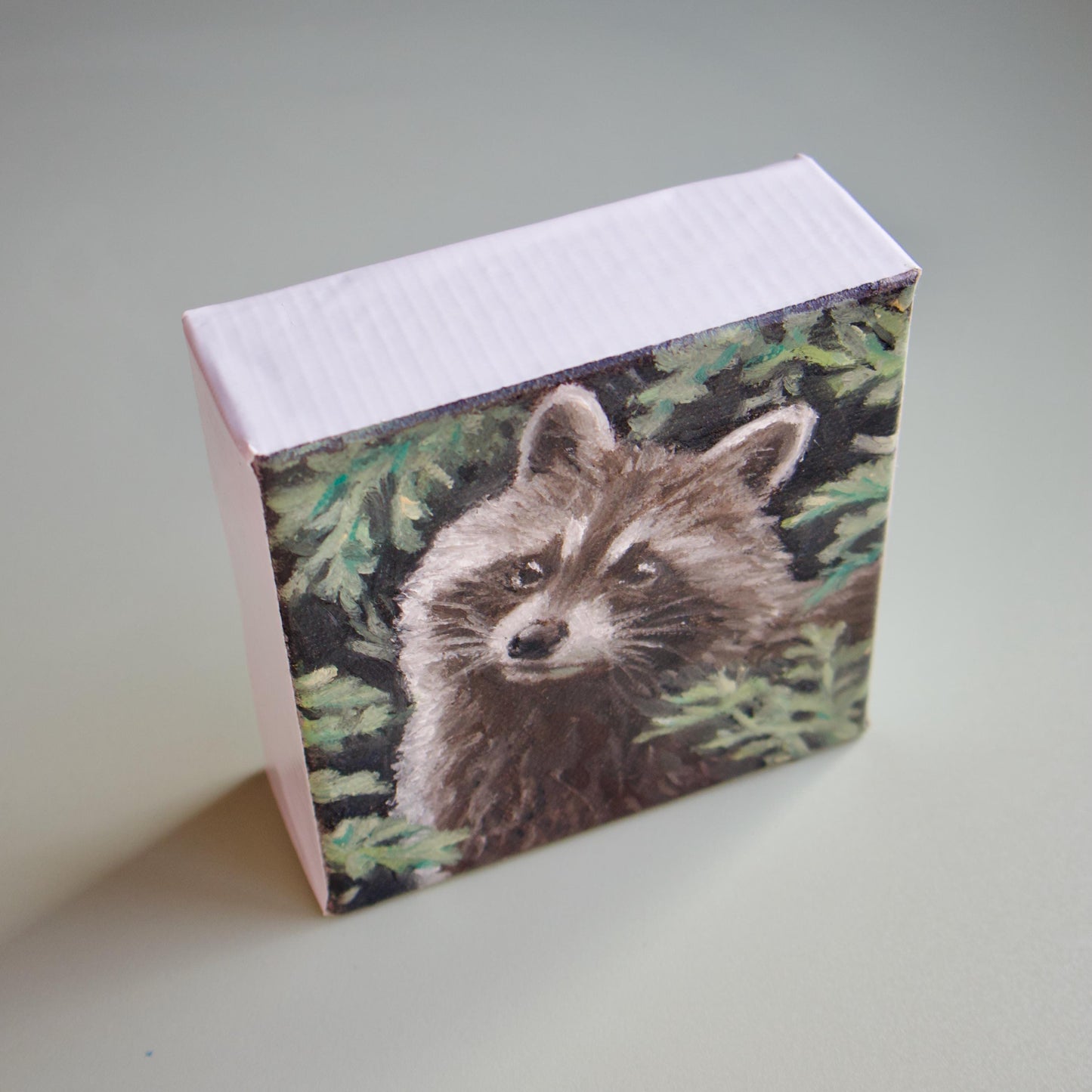 Hand-painted small raccoon oil painting original painting of animal raccoon cute artwork